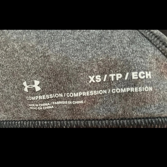 Under Armour Sports Bra - Picture 3 of 3